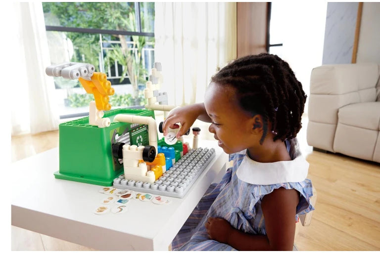 Hape PolyM Garbage Sorting Truck