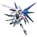 (THE GUNDAM BASE LIMITED) GUNDAM - MG 1/100 FREEDOM GUNDAM VER. 2.0 [CLEAR COLOR]