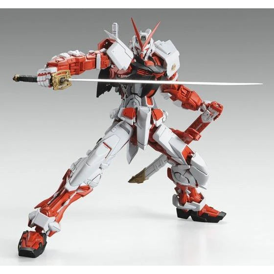(PREMIUM-BANDAI) GUNDAM - MG 1/100 GUNDAM ASTRAY RED FRAME LOWE GUELE'S USE MOBILE SUIT MBF-P02