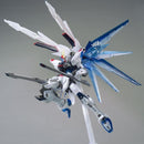 (THE GUNDAM BASE LIMITED) GUNDAM - MG 1/100 FREEDOM GUNDAM VER. 2.0 [CLEAR COLOR]