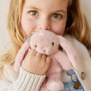 JAMIE KAY SNUGGLE BUNNIES - PENELOPE KEY CHARM - LITTLE LOVE 15CM