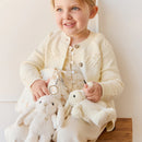 JAMIE KAY SNUGGLE BUNNIES - PENELOPE KEY CHARM - SUNSHINE 15CM